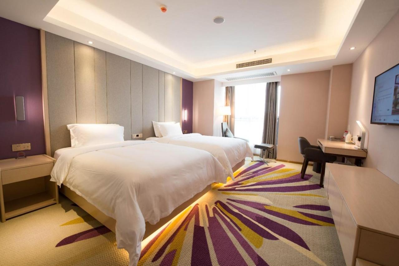 Lavande Hotel Luzhou Bbq New World Exterior photo